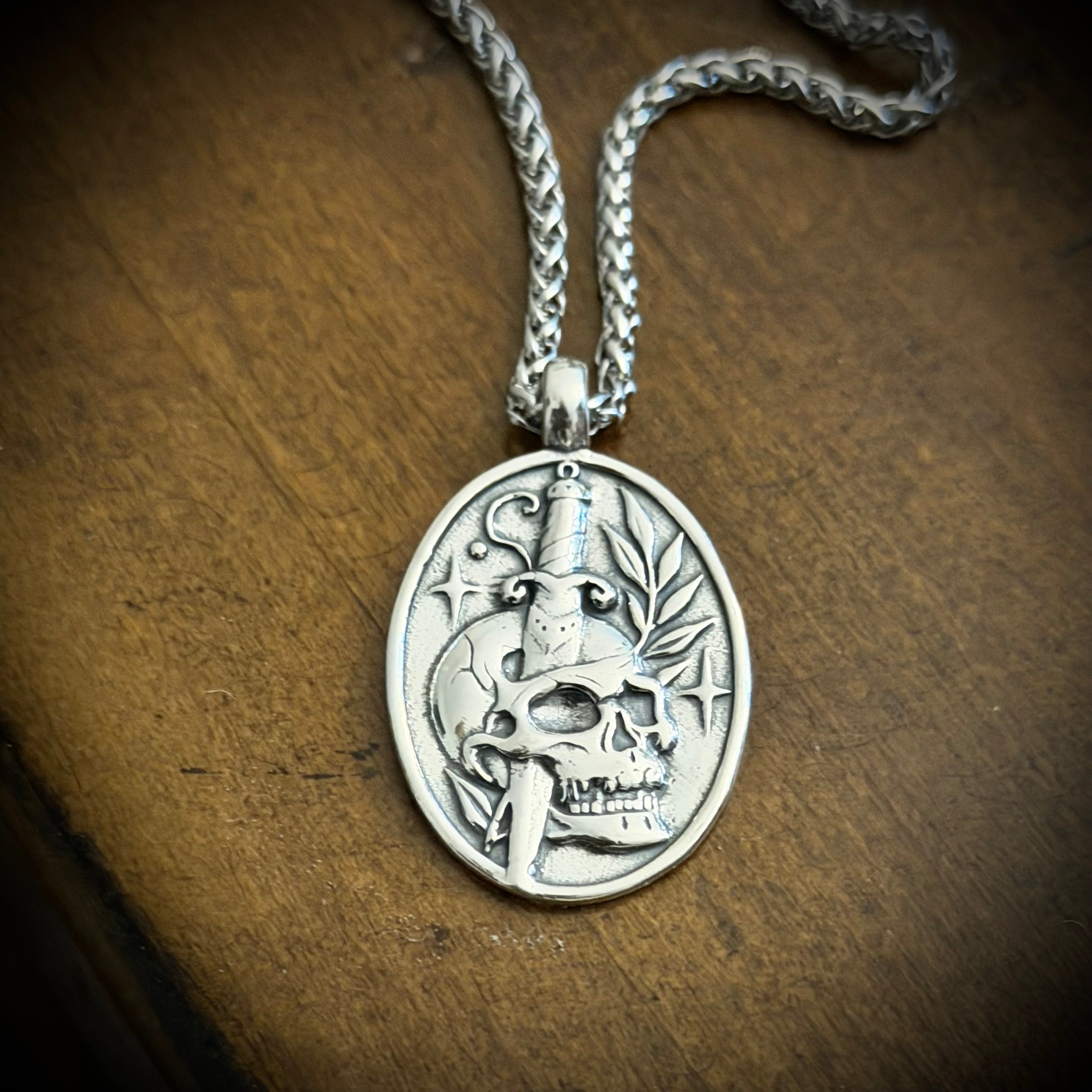 Skull & Dagger on Wheat Rope