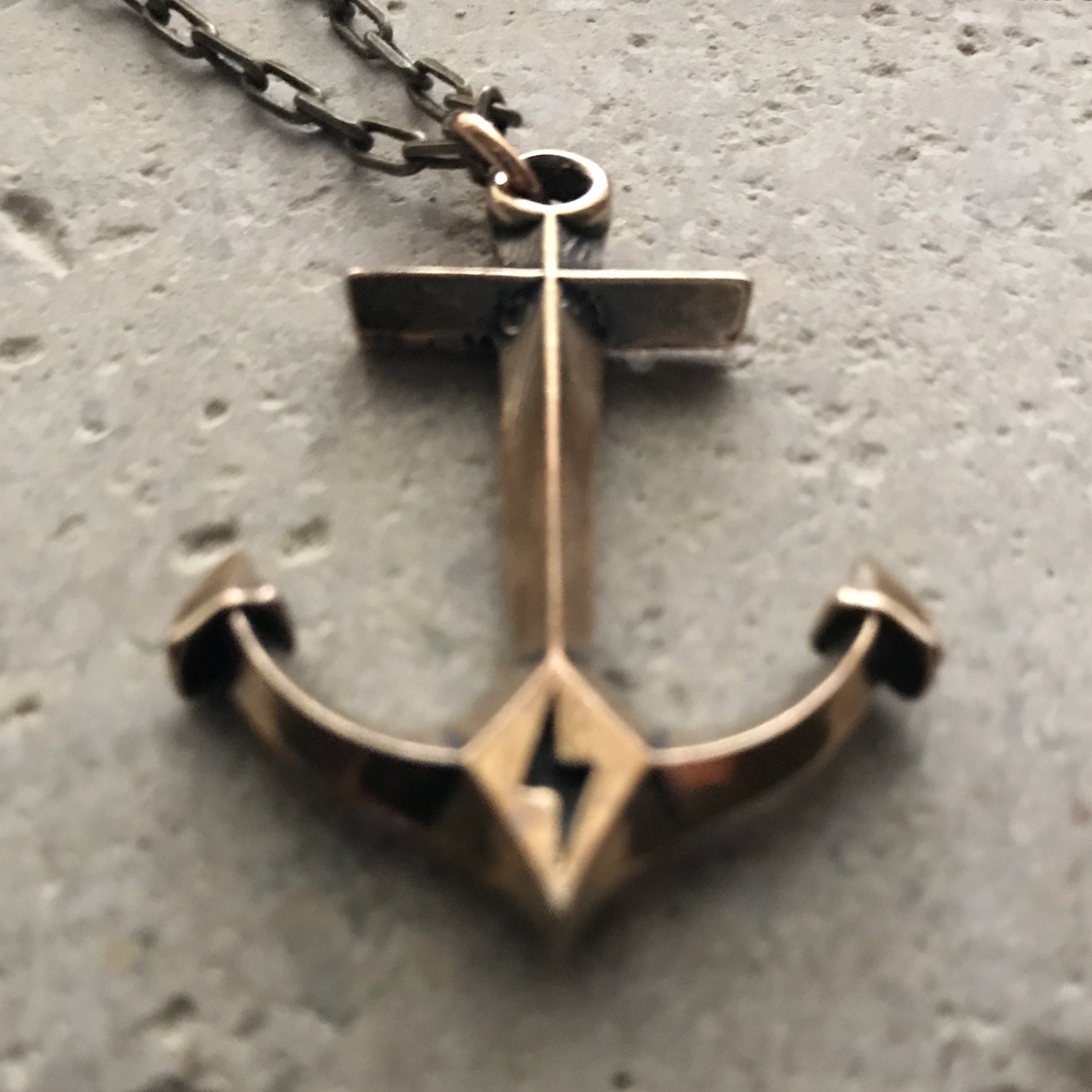 STRENGTH Hold Fast Anchor Necklace - Bronze