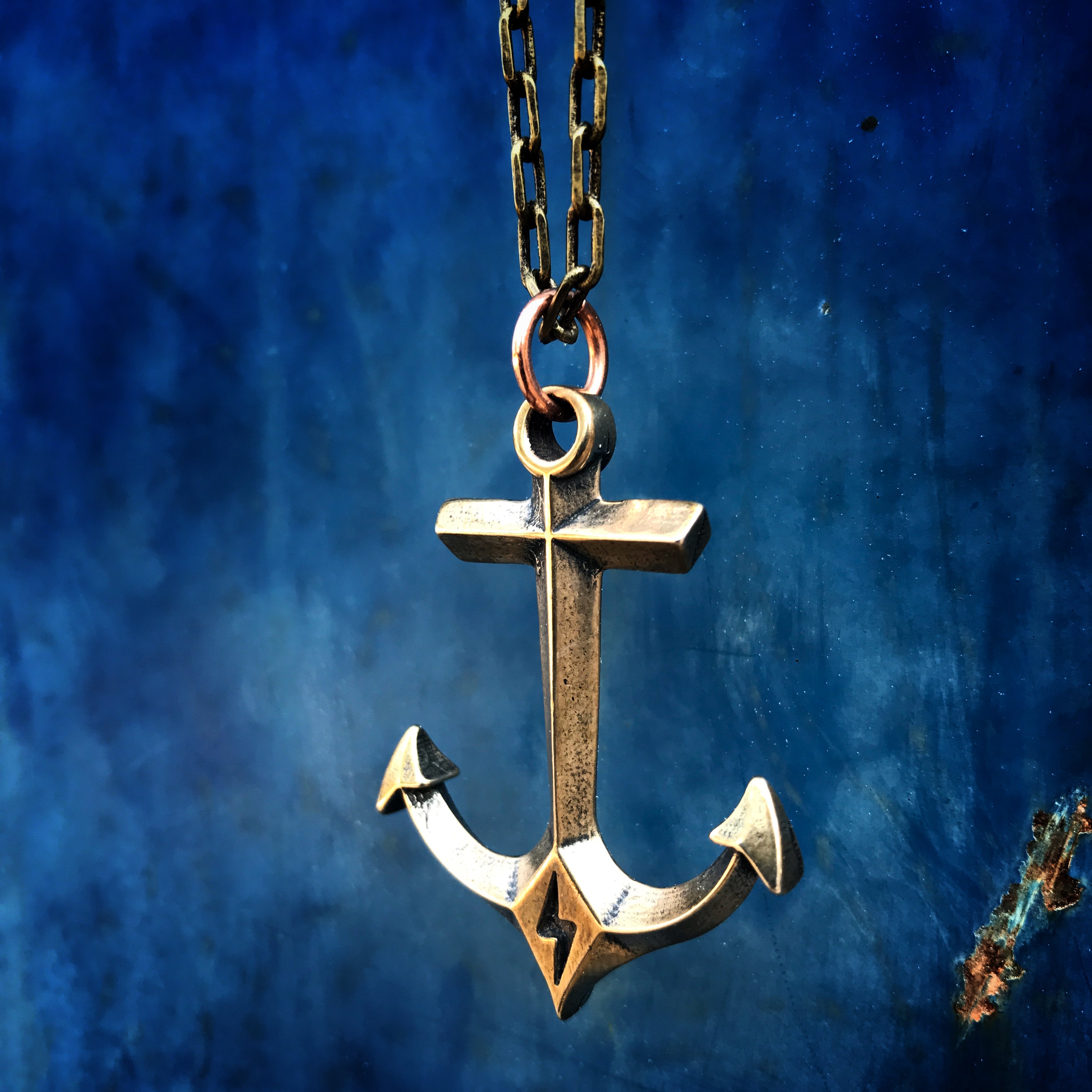 STRENGTH Hold Fast Anchor Necklace - Bronze