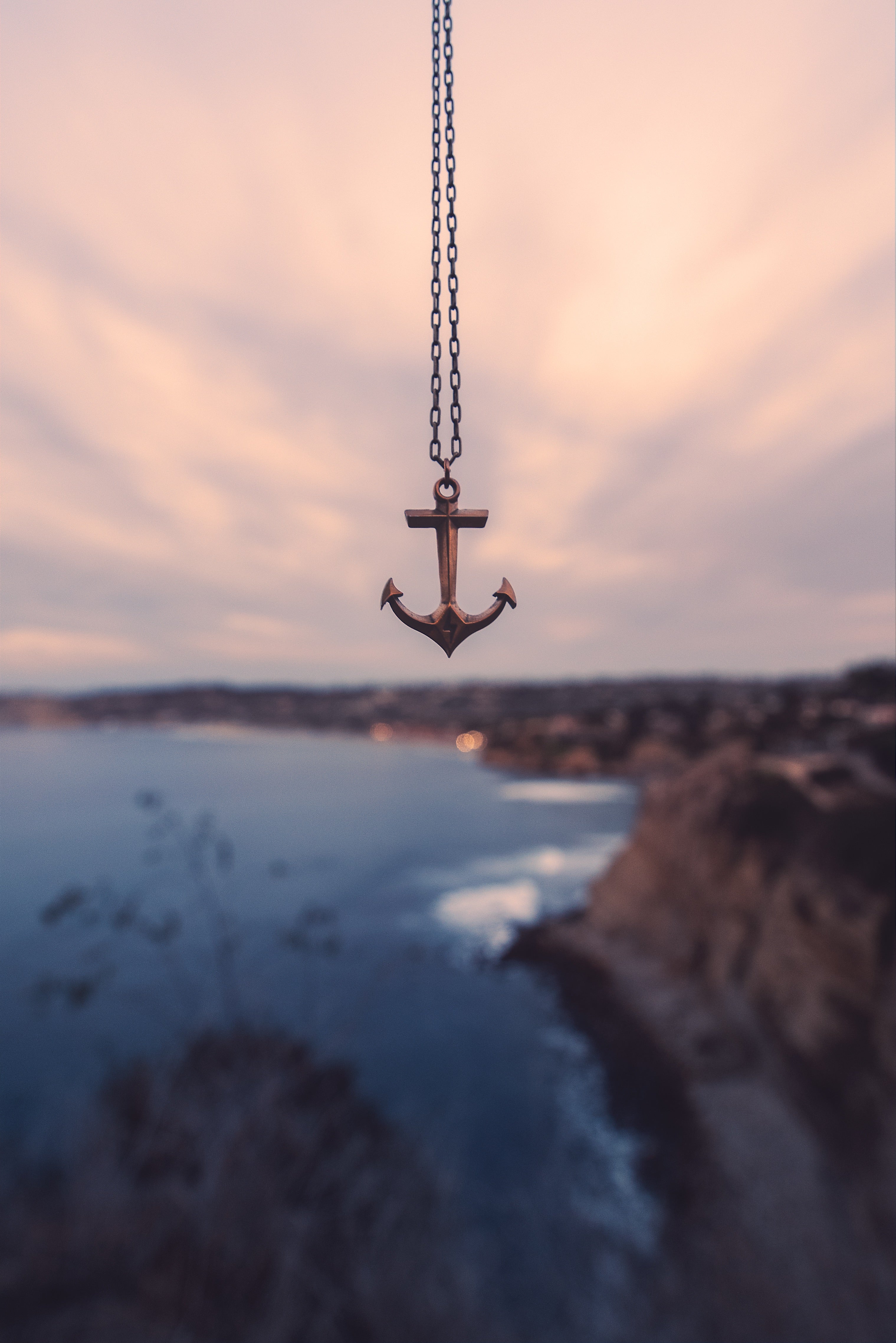 STRENGTH Hold Fast Anchor Necklace - Bronze